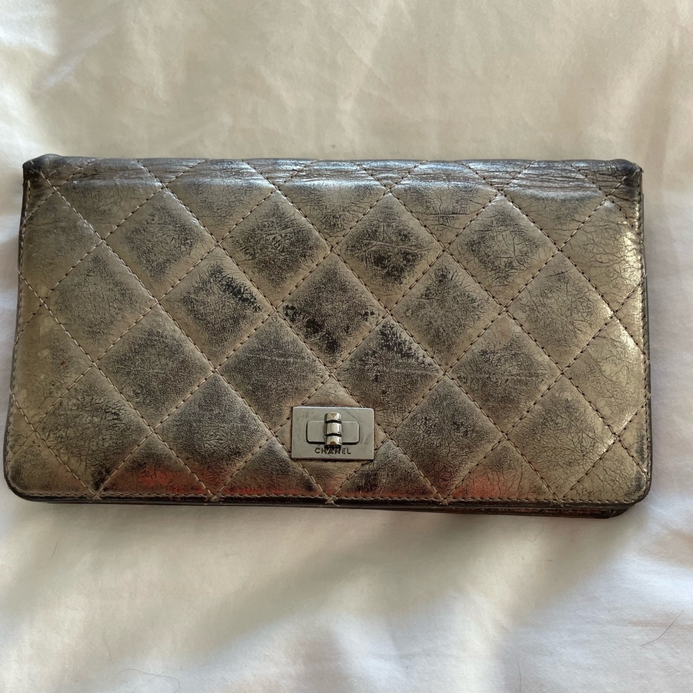CHANEL Metallic Aged Calfskin Wallet Bronze